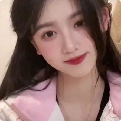 公园里的女孩